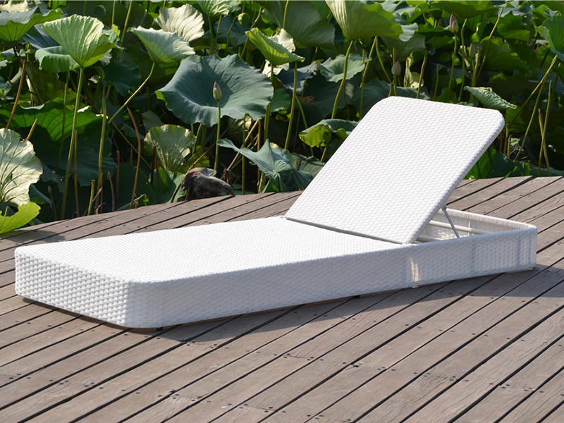 Beyaz Rattan Salonu, Açık Hava Durumu Şezliyesi, Alüminyum Çerçeve Rattan Daybed YQ-RB-432